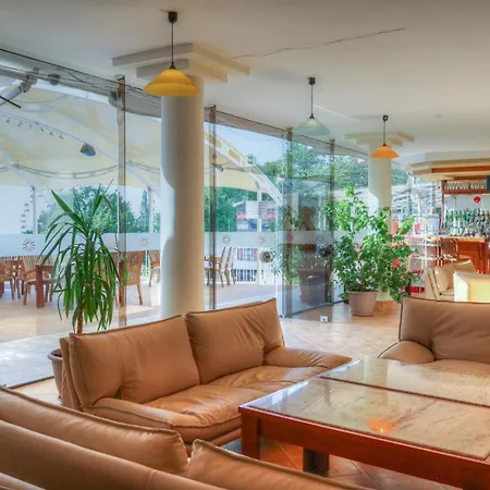 ерма Хотел 2*