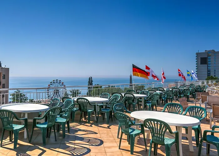 Prestige Grand Hotel & Aquapark 2* Golden Sands