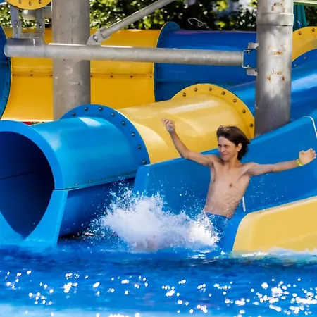 Prestige Grand & Aquapark 4*