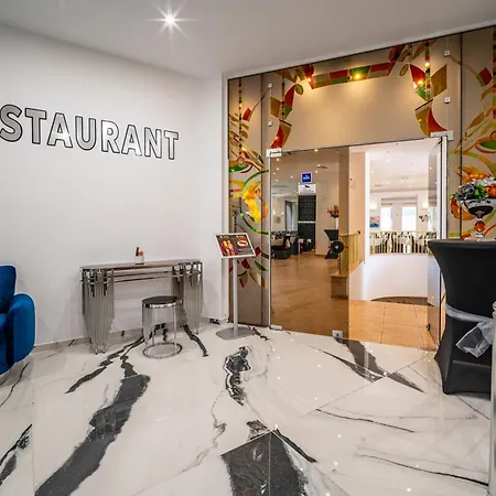 Prestige Grand & Aquapark Hotel