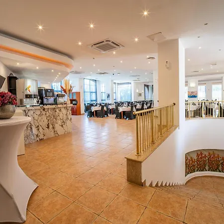 Prestige Grand & Aquapark Sables d'or