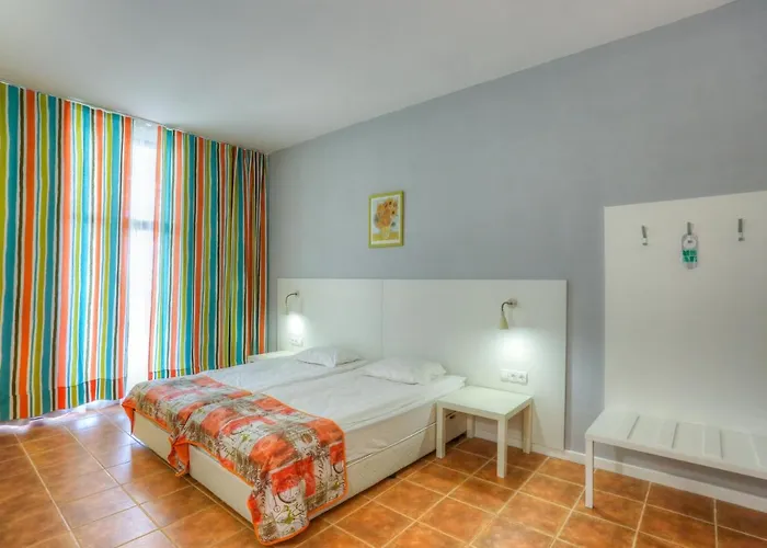 Prestige Grand Hotel & Aquapark 2* Golden Sands