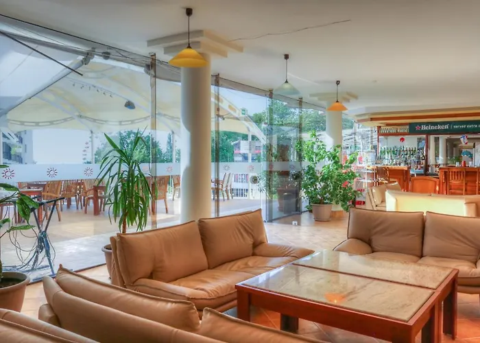 Prestige Grand Hotel & Aquapark Hotel 2*