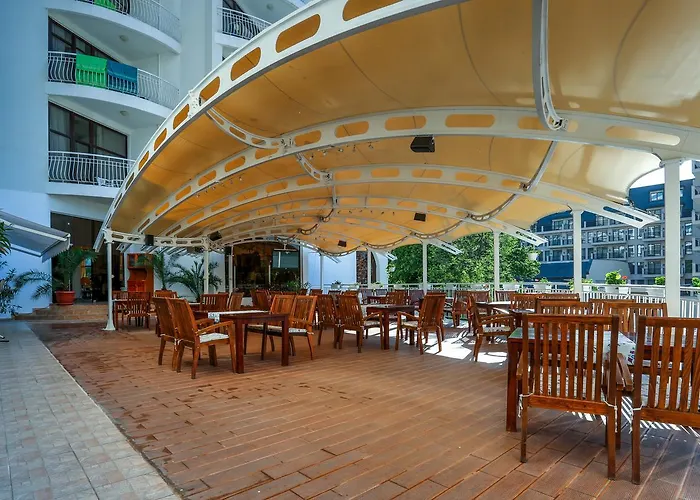 Prestige Grand Hotel & Aquapark Hotel 2*